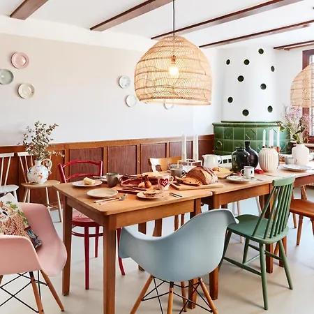 Pop-up Stuub Πανδοχείο